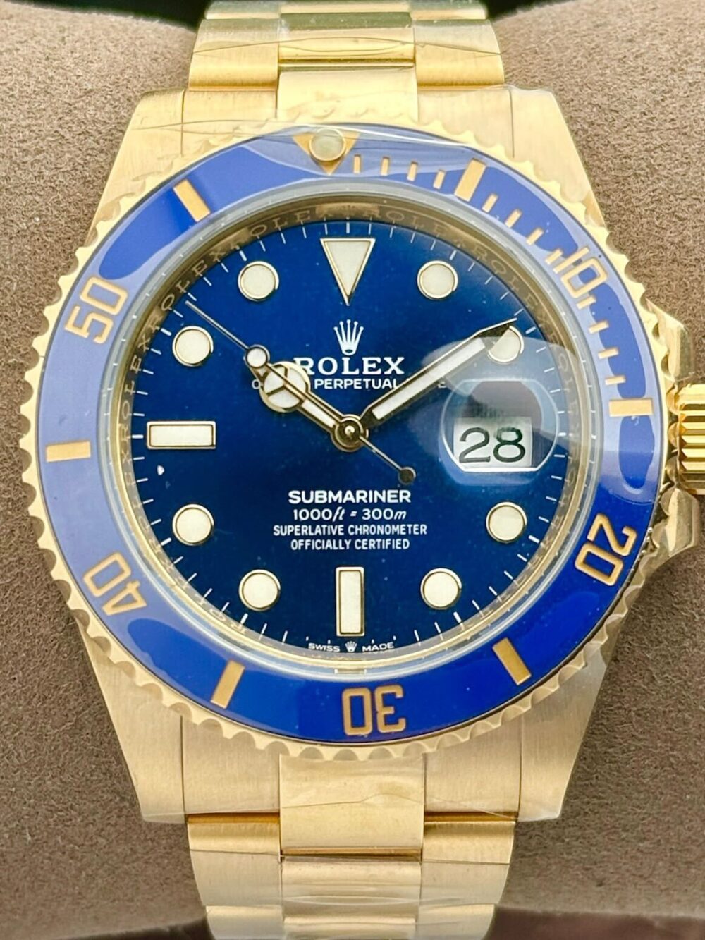 Rolex Submariner Date Blue Dial Yellow Gold 126618LB | 2022 | 41mm