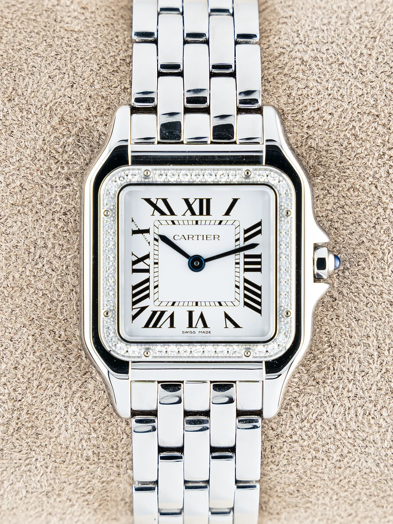Panthère de Cartier “Medium Diamond”